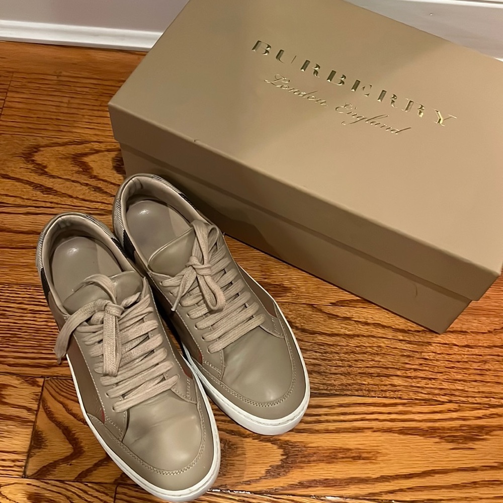 Burberry Low Top Sneaker